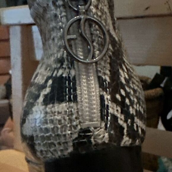 Franco Sarto Kortney Booties Snakeskin Print Pointed Toe 3.5" Block Heel Zip - Picture 5 of 9